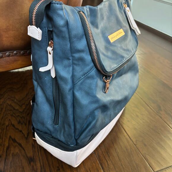 Petunia Pickle Bottom Pivot Pack in Indigo Blush Diaper Bag - Picture 13 of 16